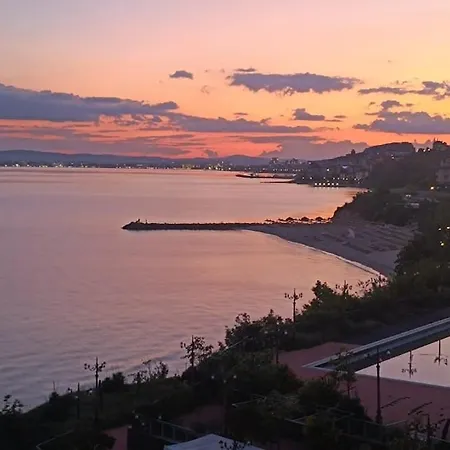 Sea Paradise 2-room Seafront In Sveti Vlas Apartament