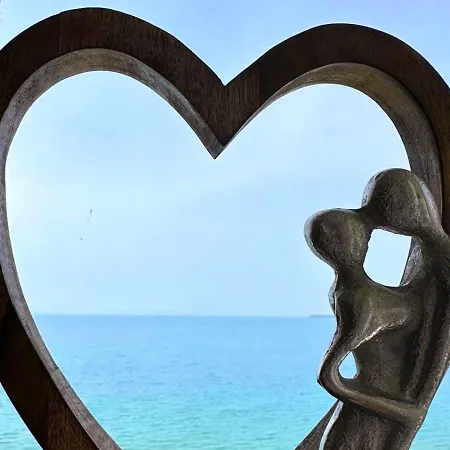 Sea Paradise 2-room Seafront In Sveti Vlas Apartament Burgas